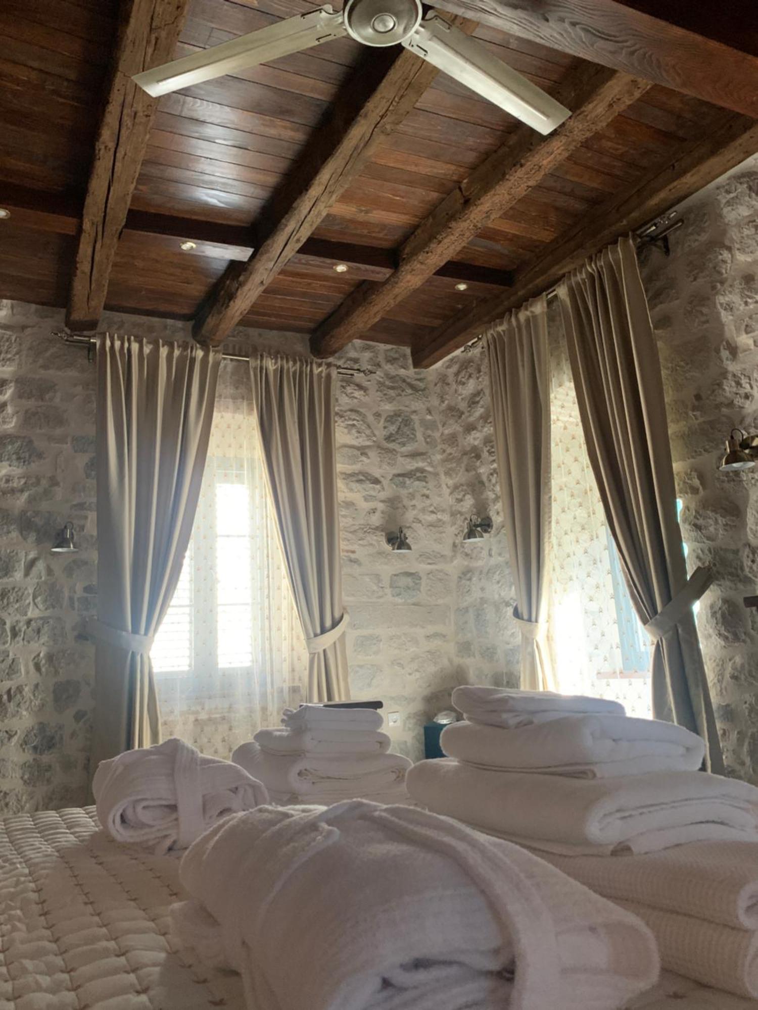 Kazin Supreme Hotel Kotor Buitenkant foto