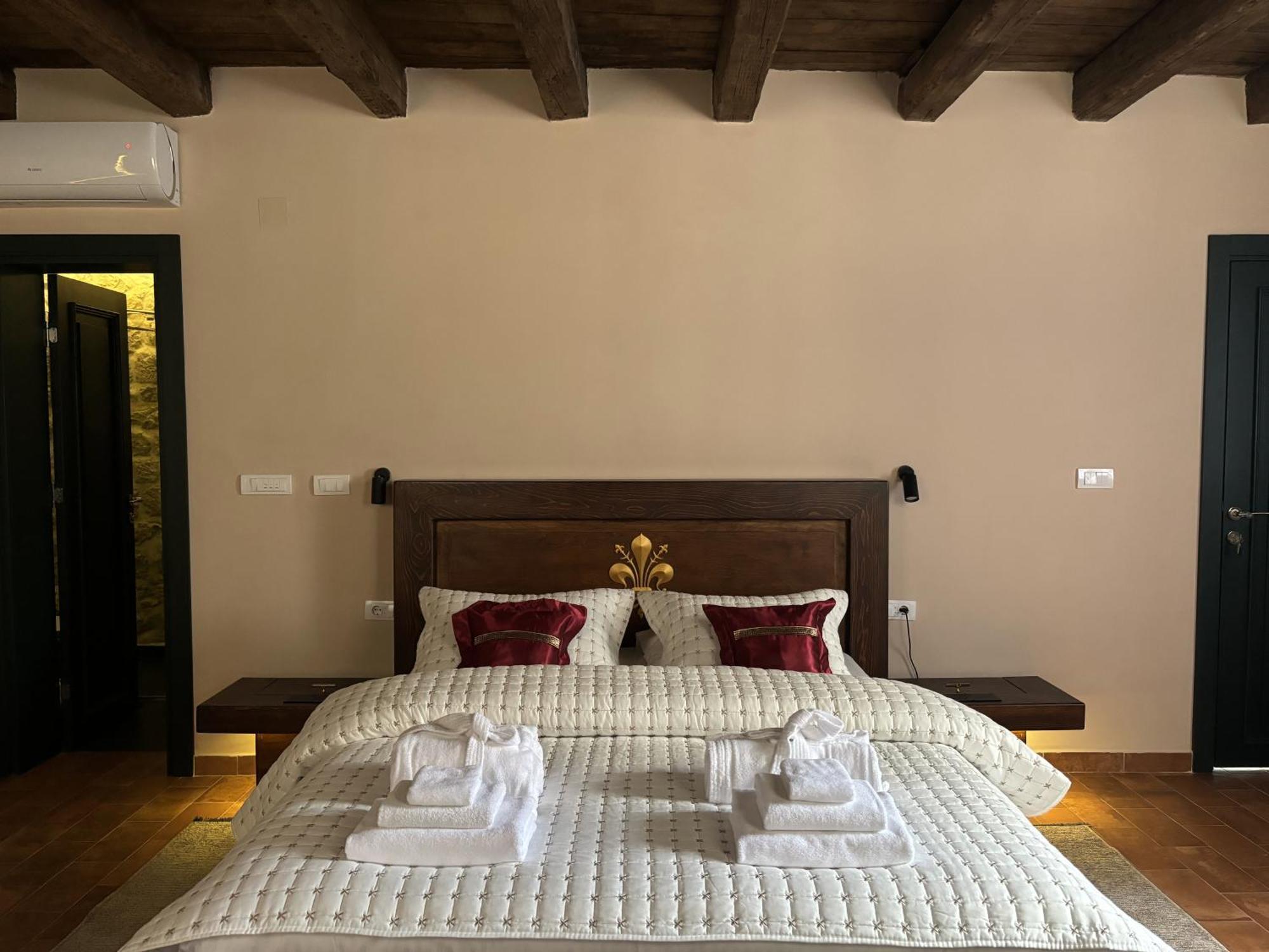Kazin Supreme Hotel Kotor Buitenkant foto