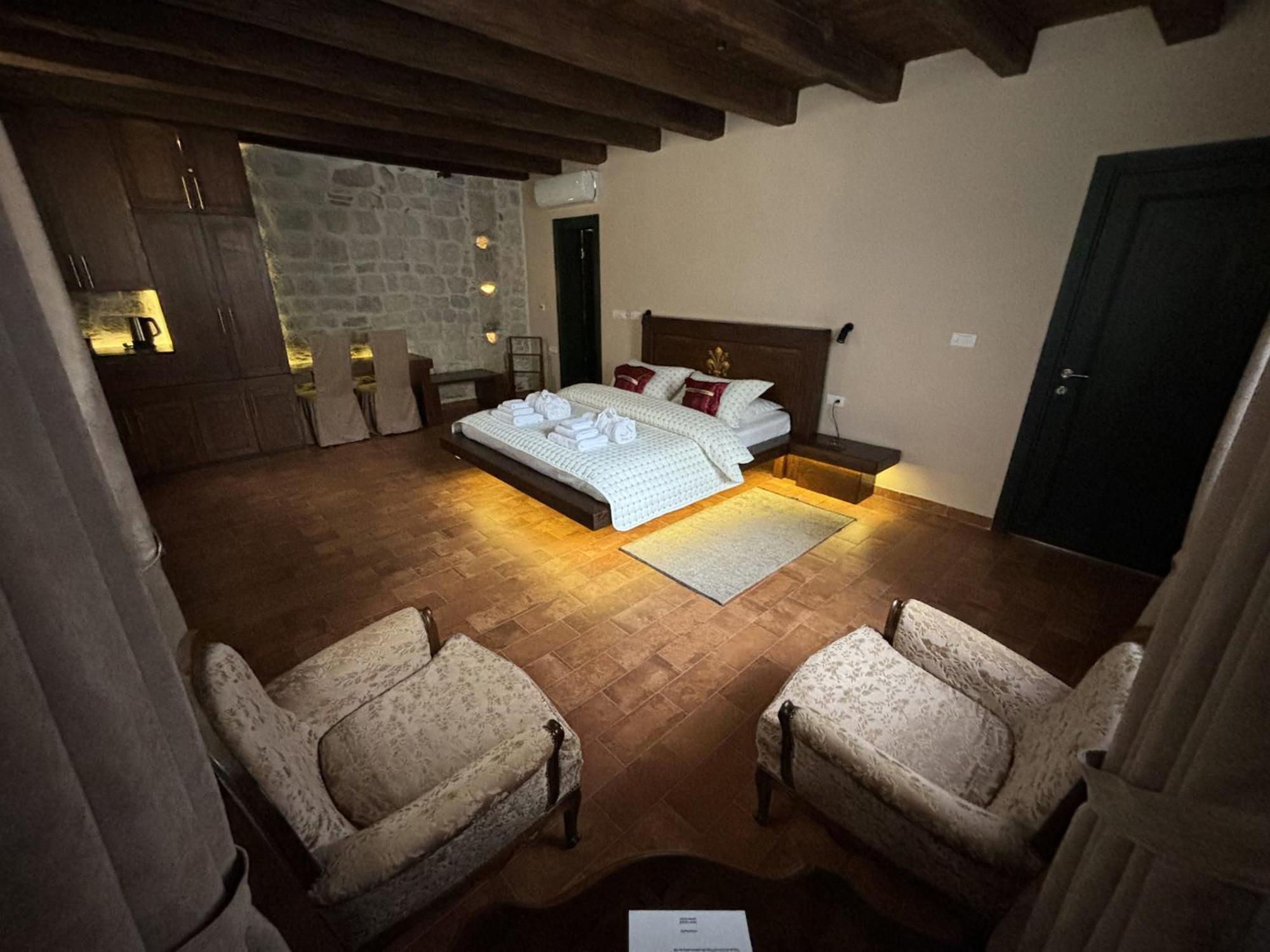Kazin Supreme Hotel Kotor Buitenkant foto
