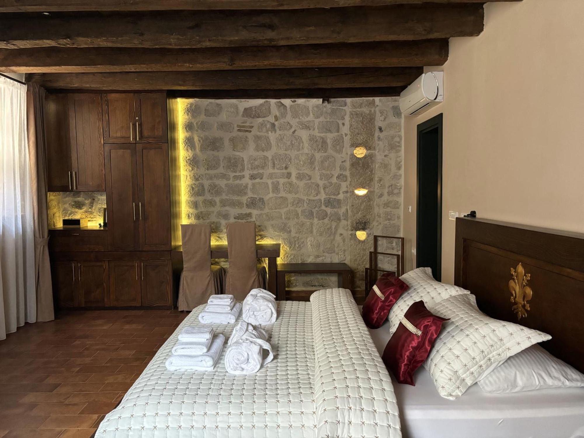 Kazin Supreme Hotel Kotor Buitenkant foto