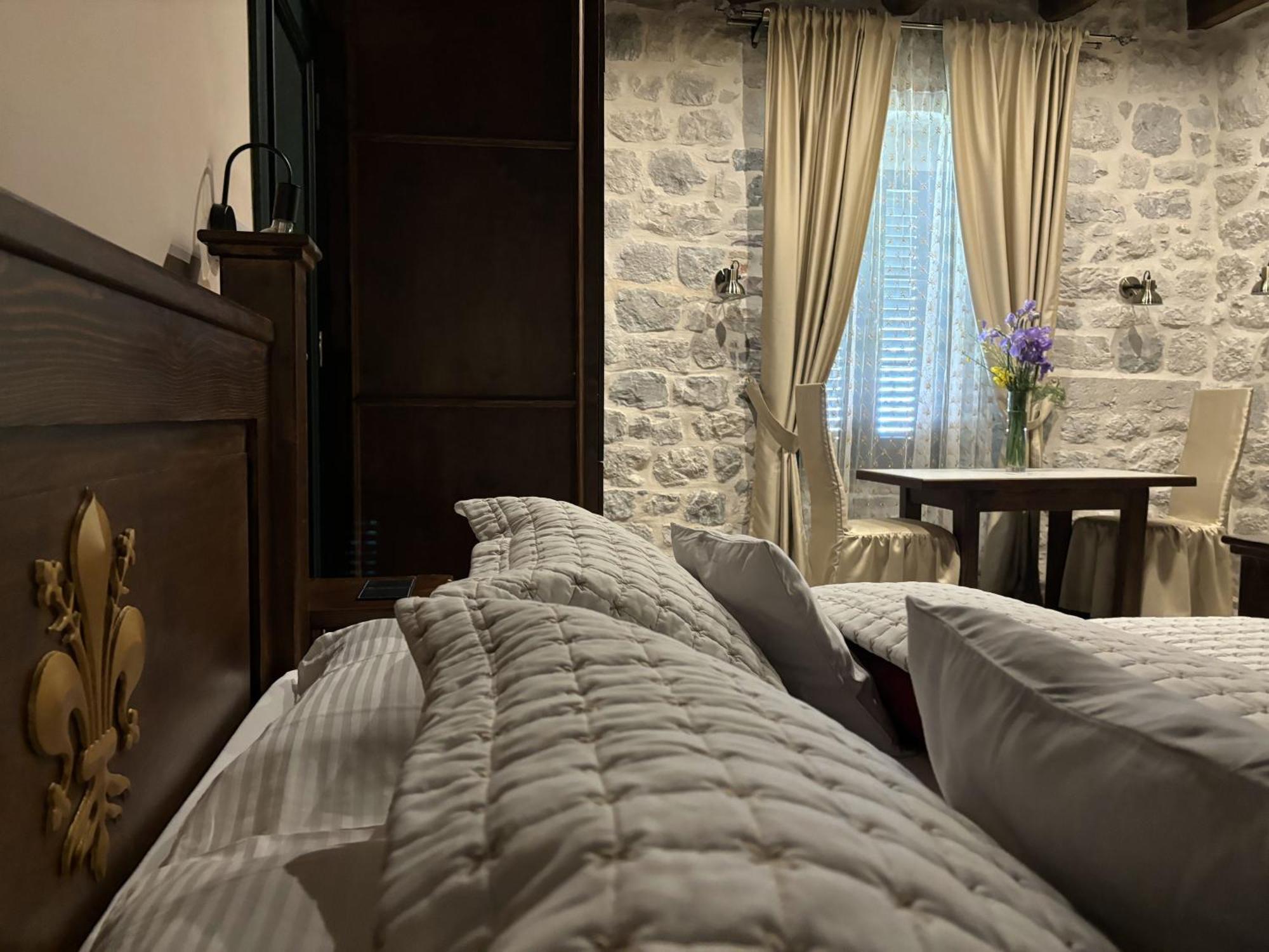 Kazin Supreme Hotel Kotor Buitenkant foto