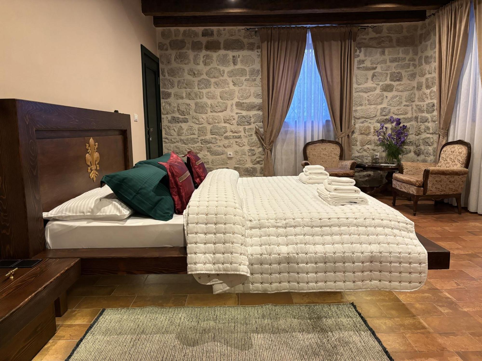 Kazin Supreme Hotel Kotor Buitenkant foto